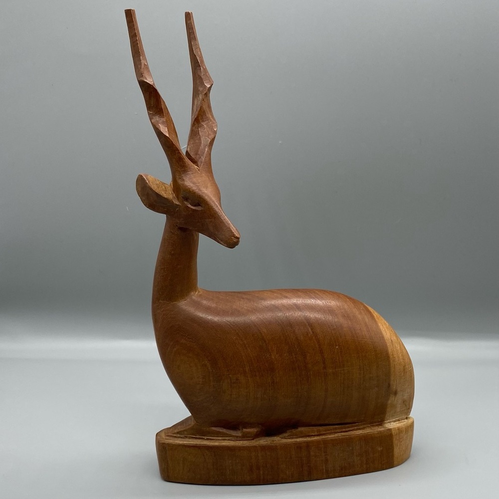 Vintage Wooden Carved Antelope Gazelle Ornament Home Decor Sitting Laying Down - Picture 1 of 7